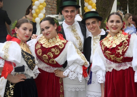 Pustara Višnjica Folklor