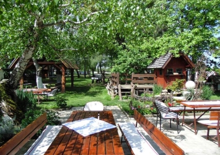 Zlatni klas Otrovanec Dvoriste