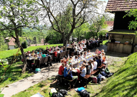 Etno kuca pod Okicem Djeca u prirodi